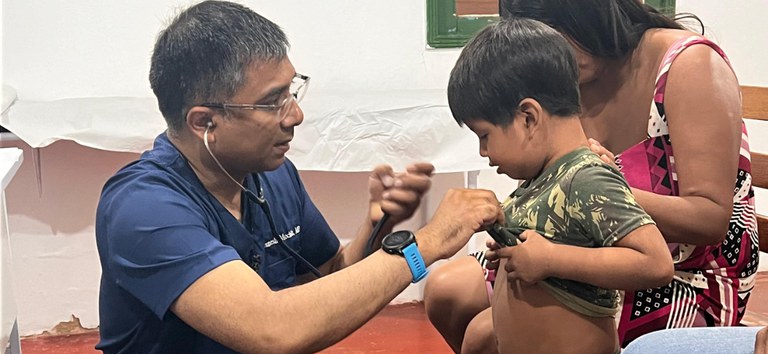 SAÚDE: Crianças indígenas Munduruku são acompanhadas por neuropediatras do Ministério da Saúde