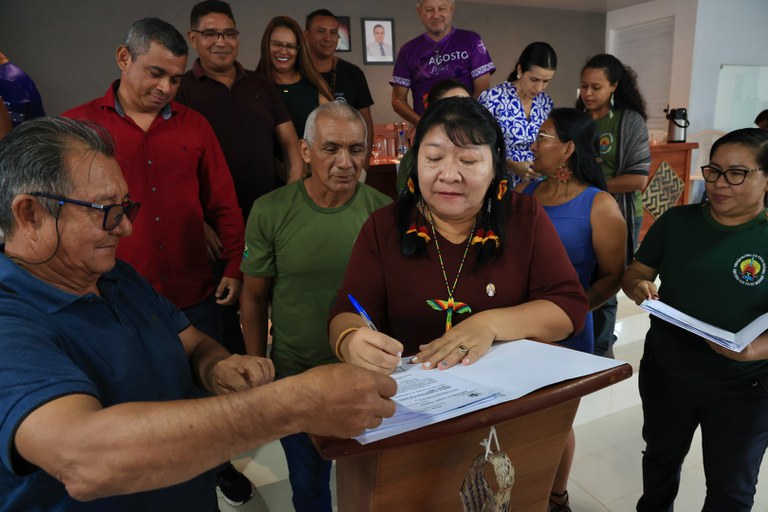 FUNAI: Funai recebe doação de terreno para construção da sede da Coordenação Técnica Local em Santa Isabel do Rio Negro (AM)
