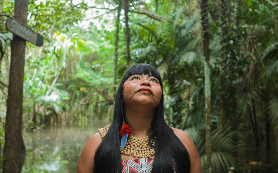 FOLHA DE S. PAULO: Influencer indígena vê na COP30 oportunidade para mostrar quem cuida da Amazônia