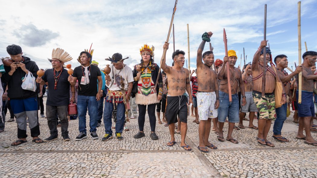 CIMI: “Essa Mesa é uma arma apontada para nossa cabeça”, afirmam indígenas em Brasília pelo fim da Mesa de Conciliação