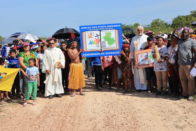 FUNAI: Funai participa da celebração do Jubileu dos Povos Indígenas e dos 48 anos da luta “Vai ou Racha” em Roraima