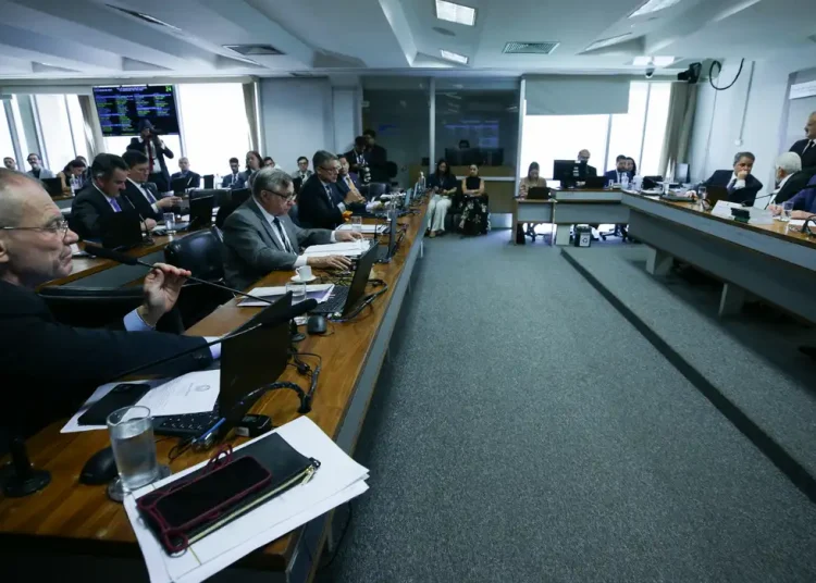 BRASIL DE FATO: CCJ do Senado suspende demarcação de terras indígenas em SC