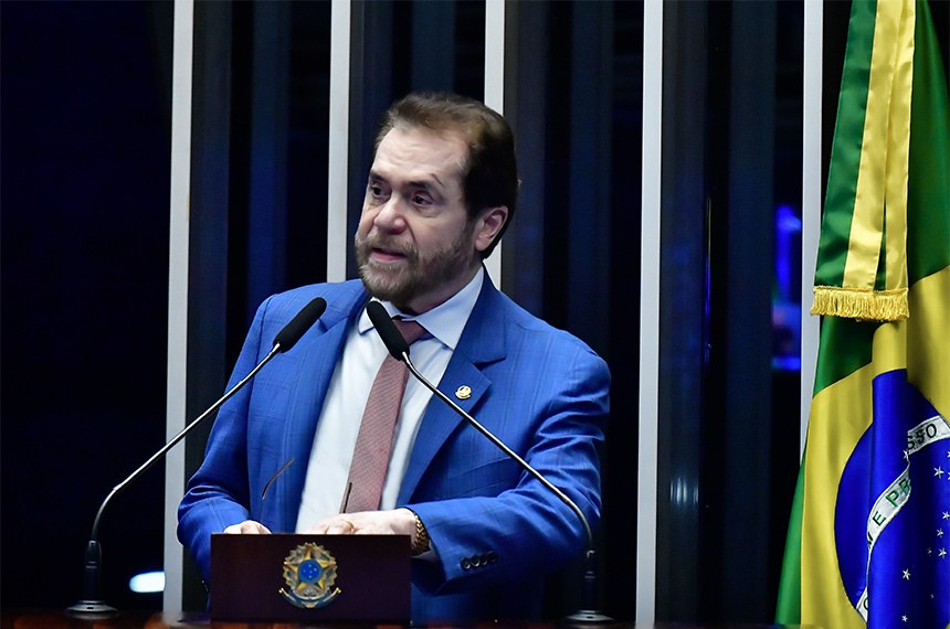 SENADO: Plínio Valério critica paralisação de pavimentação da BR-319