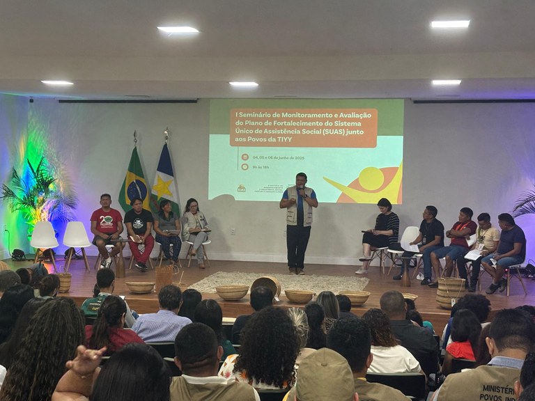 MDHC: Equipes do CREDHYY e do CAICYY participam de seminário sobre fortalecimento da assistência social para os povos Yanomami e Ye’kwana