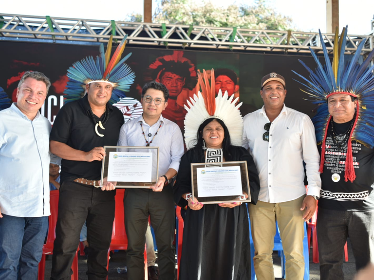 MPI: Sonia Guajajara e Eloy Terena recebem o título de cidadãos buritienses durante 5ª etapa do Ciclo COParente em MS