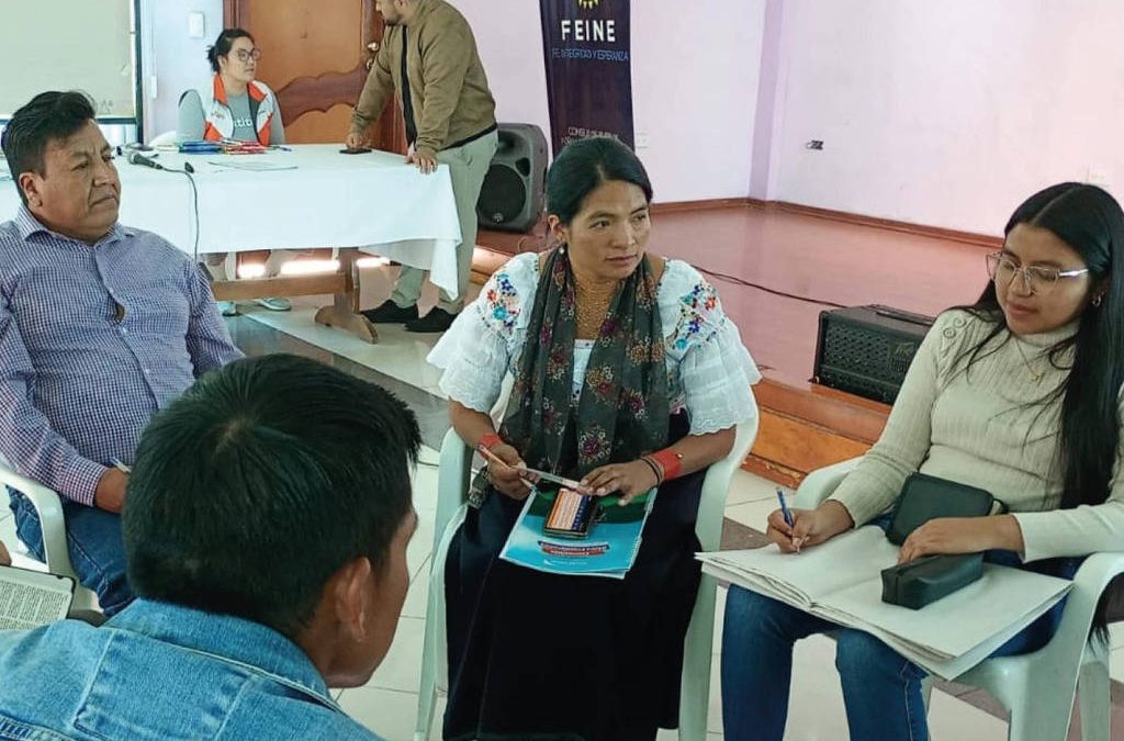 FOLHA DE S. PAULO: Igrejas evangélicas protegem língua e cultura indígena no Equador