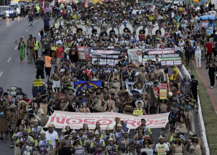 BRASIL DE FATO: Entre 2019 e 2023, 42 casos de violência contra povos indígenas foram registrados por mês, revela CPT
