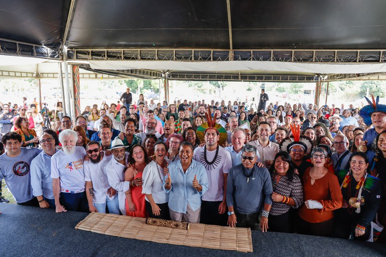 FUNAI: No lançamento da 6ª Teia Nacional, Funai defende justiça cultural para assegurar direitos indígenas