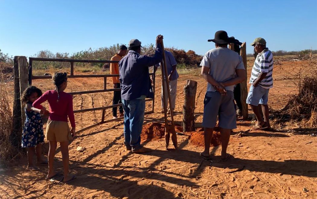 CIMI: Povo Xakriabá fecha acesso a lixão dentro do seu território