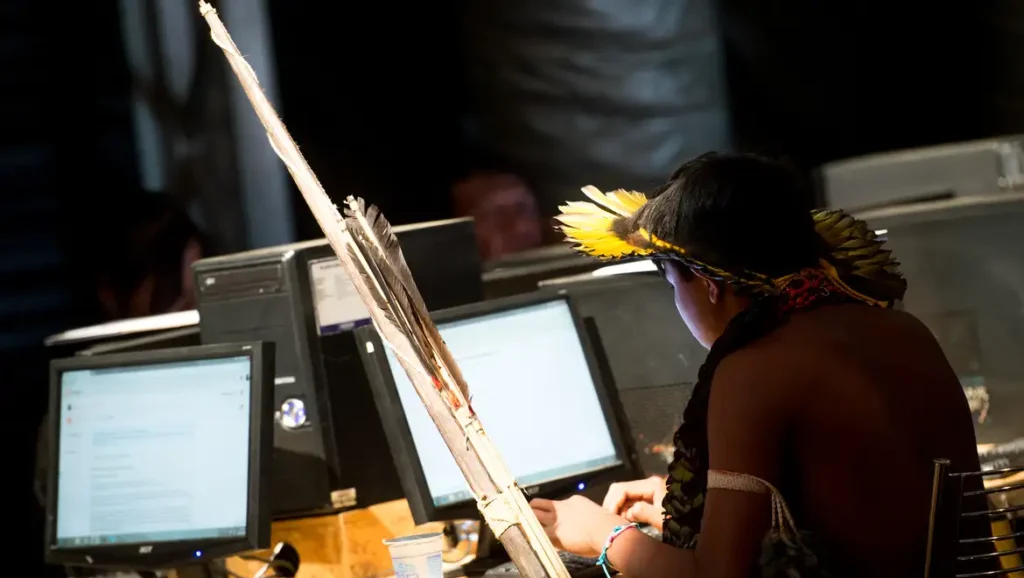 TVT NEWS: Indígenas são menos de 1% da força de trabalho e ganham menos, diz estudo