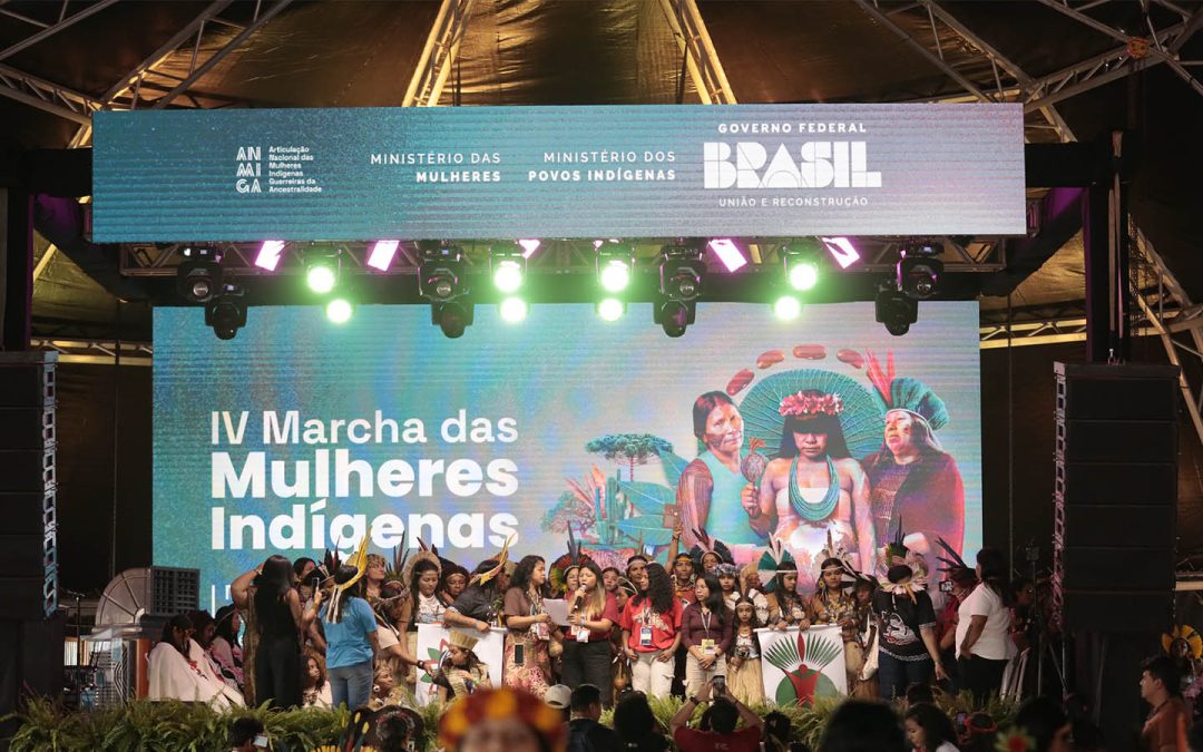 AMAZÔNIA REAL: Marcha das Mulheres Indígenas pede defesa dos territórios, combate à crise climática e à violência de gênero