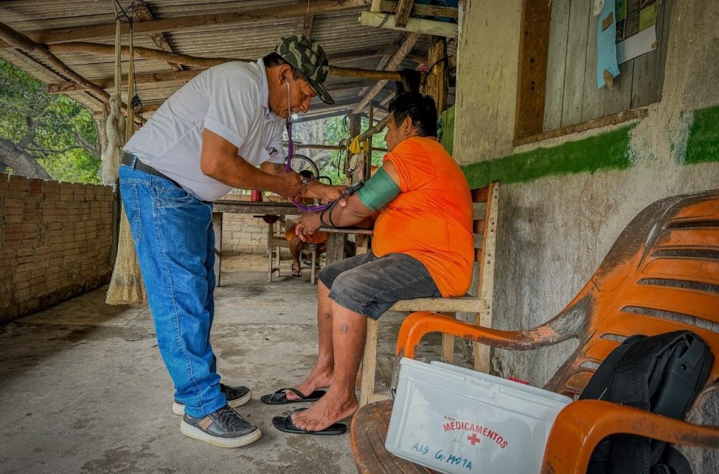 CIR: “SÃO OS PRIMEIROS A CHEGAR NAS NOSSAS CASAS, PRESTANDO OS PRIMEIROS SOCORROS E ORIENTAÇÕES”: CONHEÇA O TRABALHO DOS AGENTES INDÍGENAS DE SAÚDE (AIS), EM DUAS TERRAS INDÍGENAS DE RORAIMA