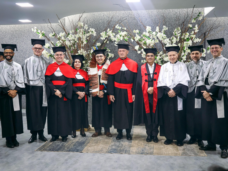 MPI: Eloy Terena é homenageado com título Doutor Honoris Causa Secretário