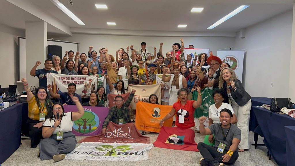 CIR: PRÉ-COP DA REDE DE FUNDOS COMUNITÁRIOS DA AMAZÔNIA ENCERRA COM ATO POLÍTICO E LEITURA DA CARTA-MANIFESTO