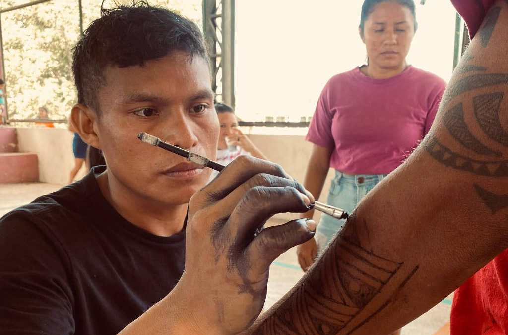 FOLHA DE S. PAULO: Indígena afirma que seus filhos sofreram discriminação racial em escola de Manaus