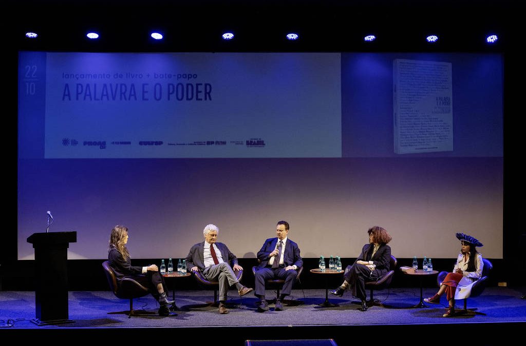 FOLHA DE SÃO PAULO: Debate aponta tensão entre Poderes e apagamento indígena como falhas da democracia