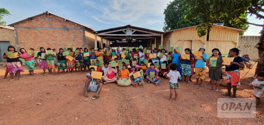 OPAN: História das mulheres Xavantes coletoras de semente é registrada  em livro