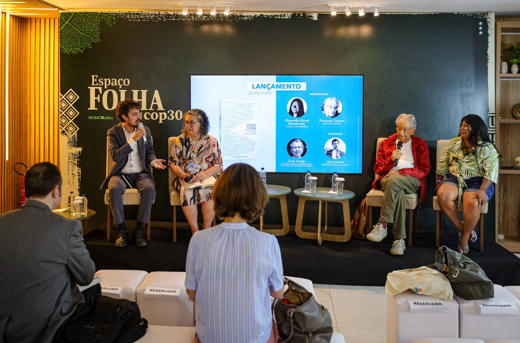 FOLHA DE S. PAULO: Líder indígena critica Congresso em lançamento de ‘A Palavra e o Poder’ em Belém