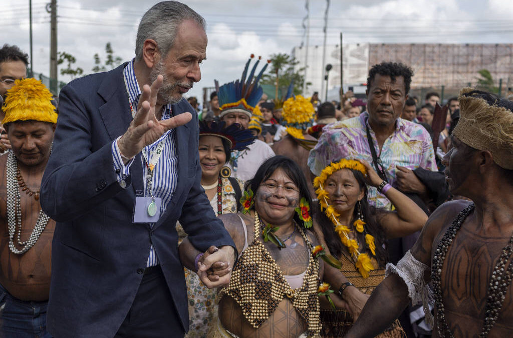 FOLHA DE S. PAULO: A pedido de Lula, presidente da COP30 e ministras fazem força-tarefa para acalmar ativistas indígenas