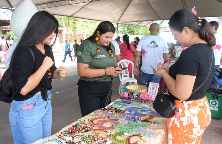 FUNAI: Funai e Dsei Amapá e Norte do Pará entregam equipamentos destinados aos povos da TI Parque Tumucumaque em ação de cidadania e saúde