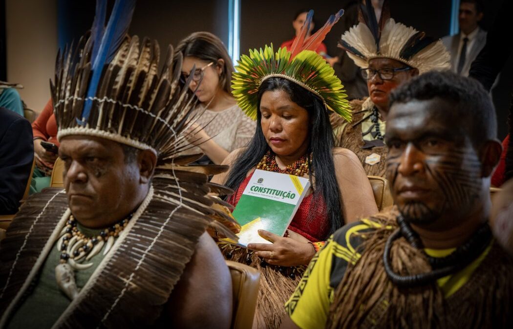 CIMI: Conjuntura indigenista em 2025: travas estruturais à efetivação dos direitos fundamentais dos povos indígenas no Brasil