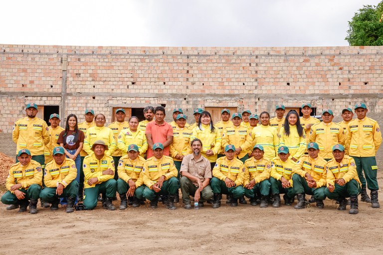 FUNAI: Funai visita Base da Brigada Indígena do Prevfogo na Comunidade Serra da Moça em Roraima