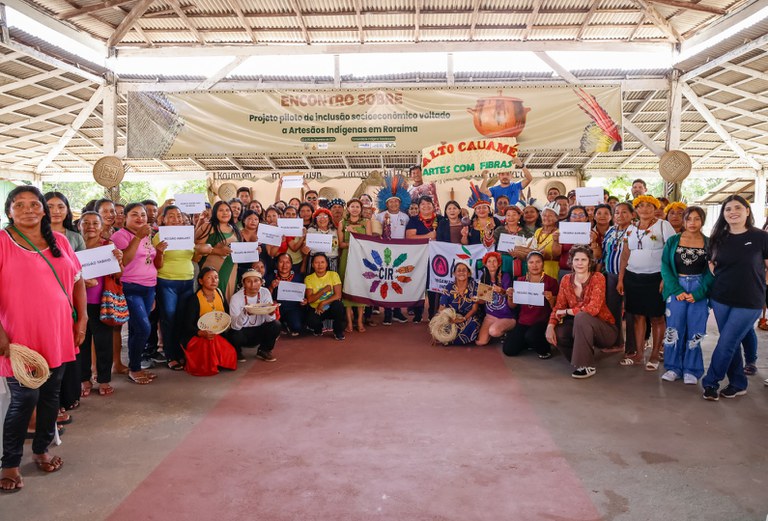 FUNAI: Na Comunidade Tabalascada em Roraima, Funai participa do Encontro das Artesãs Indígenas
