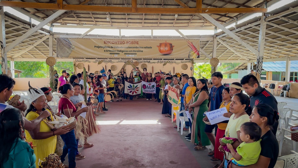 CIR: CIR E OMIR PARTICIPAM DO ENCONTRO SOBRE PROJETO PILOTO VOLTADO A ARTESÃOS INDÍGENAS DE RORAIMA