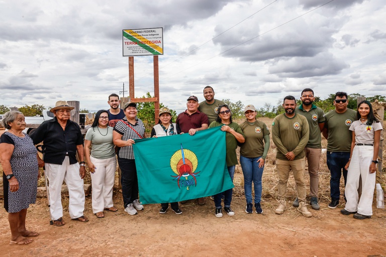 FUNAI: Funai e CIR iniciam instalação de placas de sinalização em terras indígenas de Roraima