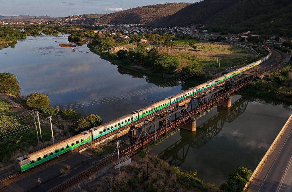 FOLHA DE S. PAULO: Impasse indígena ameaça conclusão de ferrovia entre Mato Grosso e Goiás