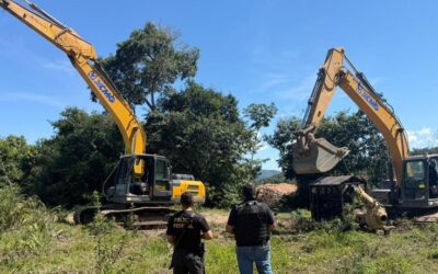 MPI: Operação do Governo do Brasil apreende máquinas escavadeiras utilizadas no garimpo ilegal na TI Sararé (MT)
