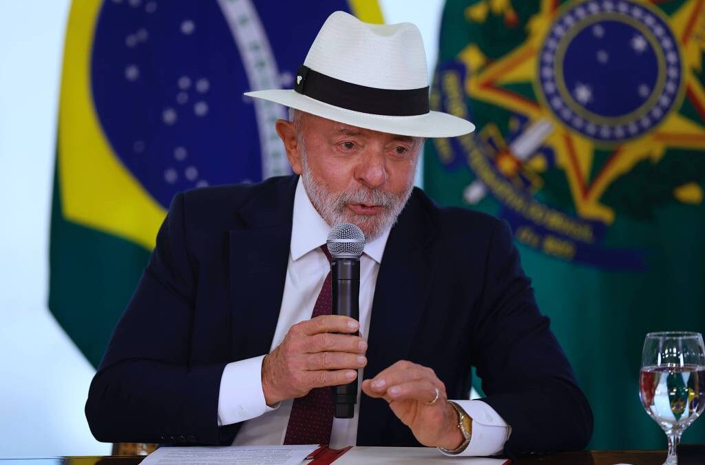 FOLHA DE S. PAULO: Lula sanciona lei que cria Universidade Federal Indígena, com sede em Brasília
