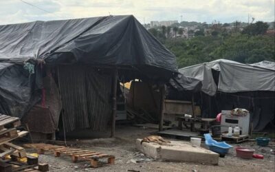 FOLHA DE S. PAULO: Bebê indígena de ocupação de refugiados morre por desnutrição em Minas Gerais
