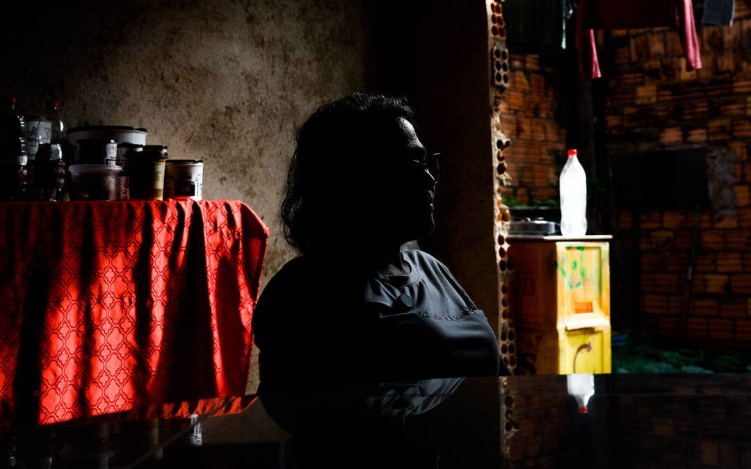 FOLHA DE S. PAULO: Mulheres, indígenas e venezuelanos são atraídos para garimpo com promessa de riqueza fácil