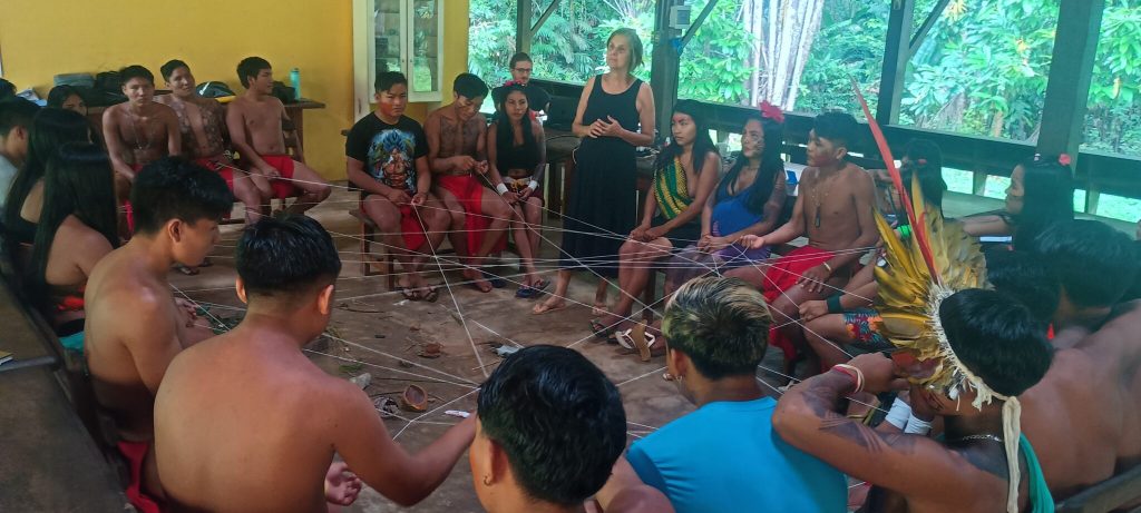 IEPÉ: Wajãpi: histórias que fortalecem a memória entre gerações